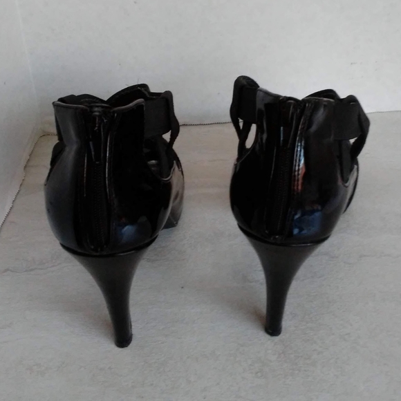 VELVET HEART WOMEN'S HEELS - Picture 4 of 5